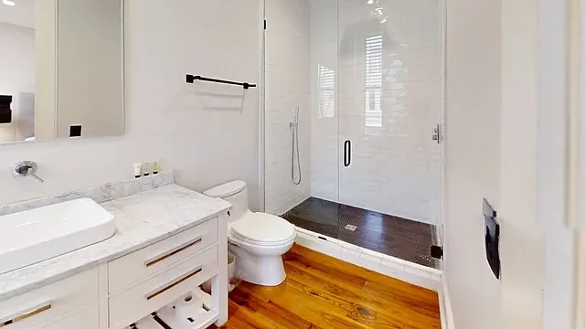 288 King St #201 — Photo 10