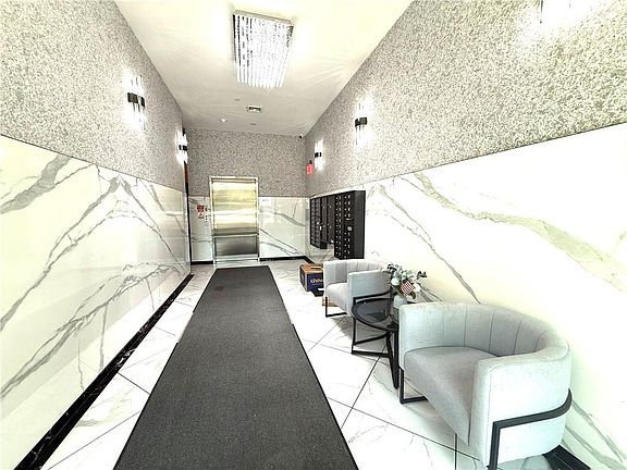 5th image of 15 W End Ave #3D
