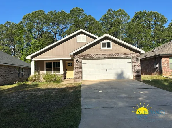 2959 N 14th Ave, Milton, FL 32583
