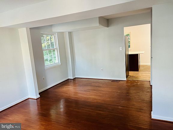 5th image of 15084 Catbrier Ct