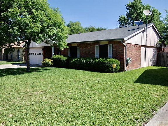 3rd image of 522 Forestwood Dr
