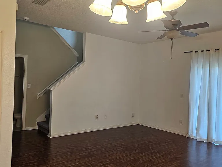 2761 Retreat View Cir — Photo 20