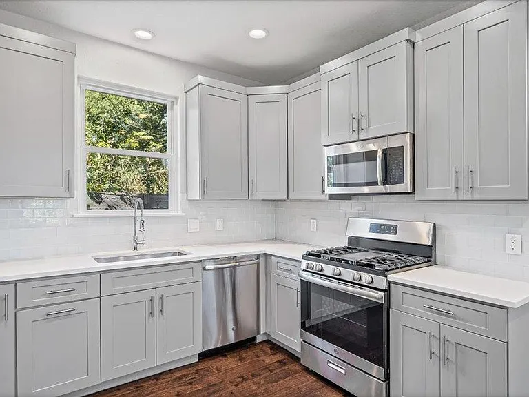 706 Short Kemp St #2 — Photo 11
