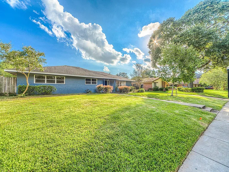 3627 Tartan Ln — Photo 3