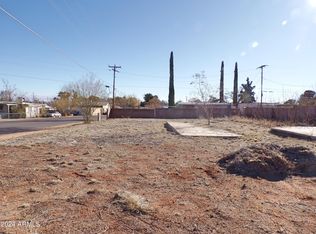 215 4th St #8, Sierra Vista, AZ 85635