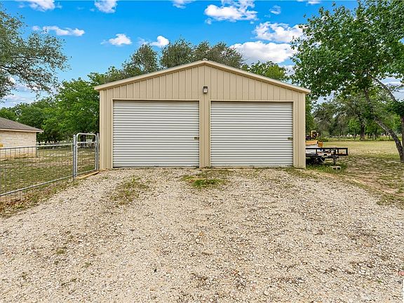 3rd image of 103 Cactus Ln