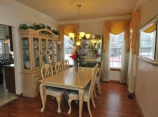 1850 E Grand Ave, Lindenhurst, IL 60046