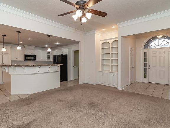 3rd image of 643 Ventana Dr