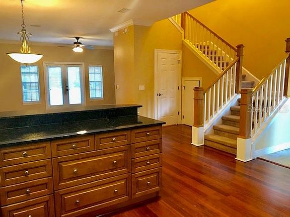 5th image of 408 Barcelona Dr