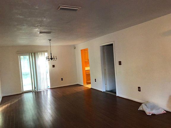 5th image of 3977 Elder Ln