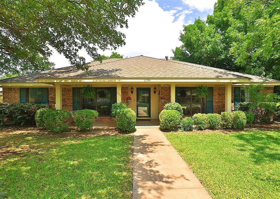 1st image of 2134 Crestline Dr