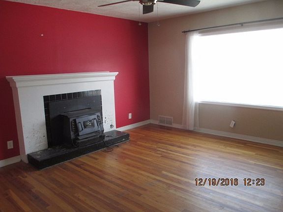 Additional Living Room