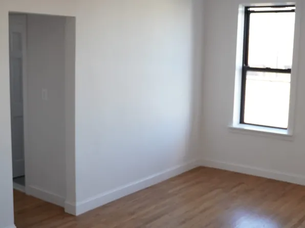 61-09 39th Avenue image 20 of 22