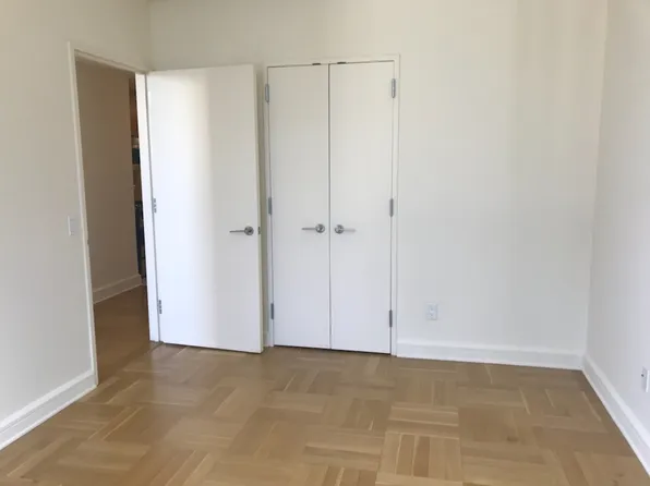 400 West 63rd Street image 10 of 12