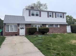 143 Red Maple Drive N, Levittown, NY 11756