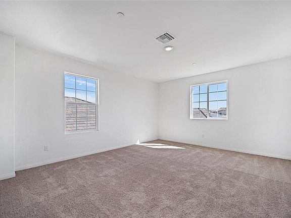 4th image of 3335 S Primrose Pl