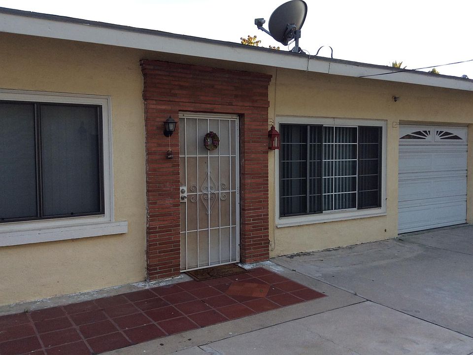 1st image of 604 1/2 W Hillcrest Blvd