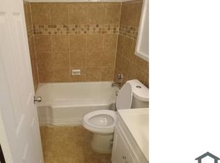 1625 17th Pl SE APT 4, Washington, DC 20020