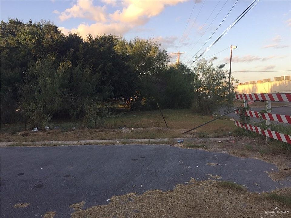 1st image of 935 E Marion St
