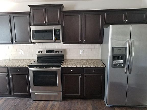 4th image of 313 Homestead Ct
