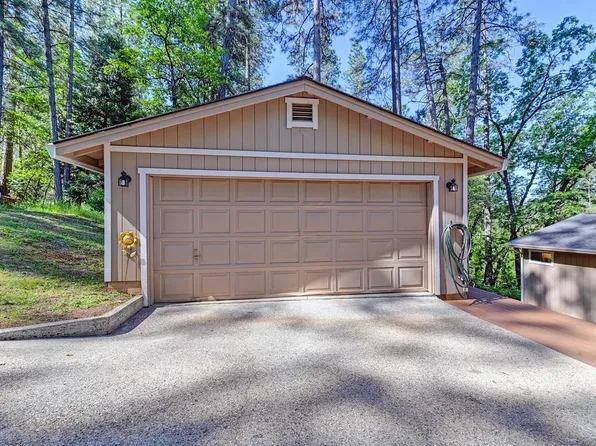 10454 Keenan Way, Grass Valley, CA 95949