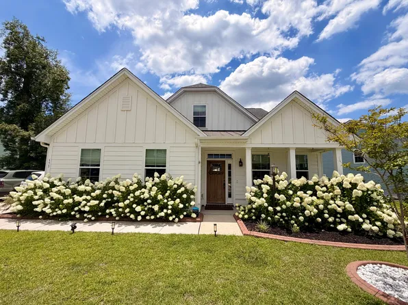 575 Pendleton Dr, Moncks Corner, SC 29461