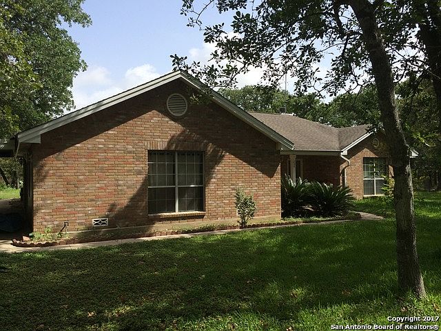 1st image of 224 Oak Hollow Dr