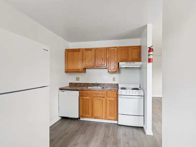 Springfield Green Apartments — Photo 69