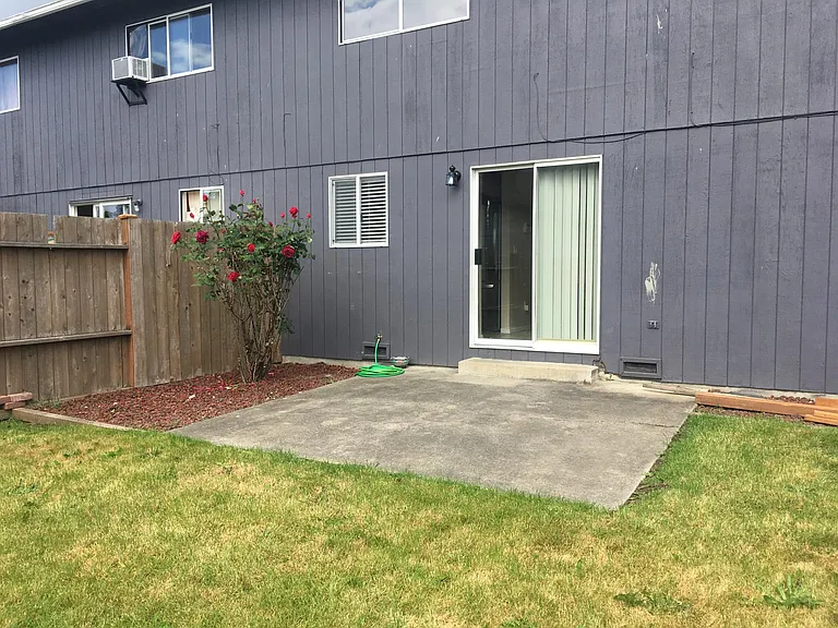 205 21st Pl SE #A — Photo 24
