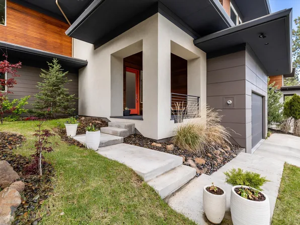 19504 SW Century Dr, Bend, OR 97702