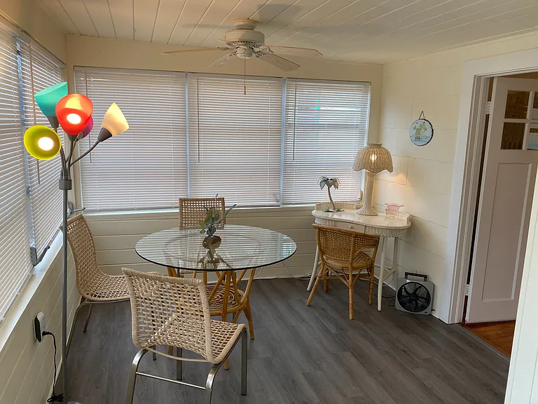 Sun Room W/Futon