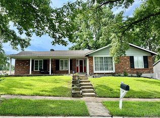 1902 Cathedral Hill Dr, Saint Louis, MO