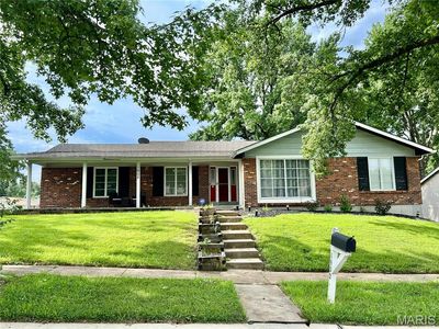 1902 Cathedral Hill Dr, Saint Louis, MO, 63138