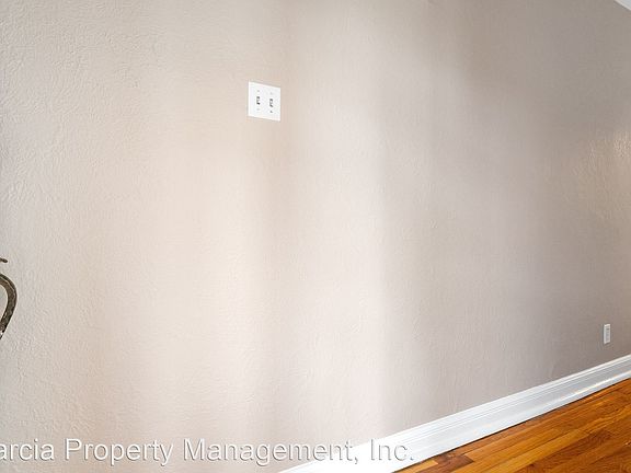 3rd image of 4939 Pernod Ave #1F