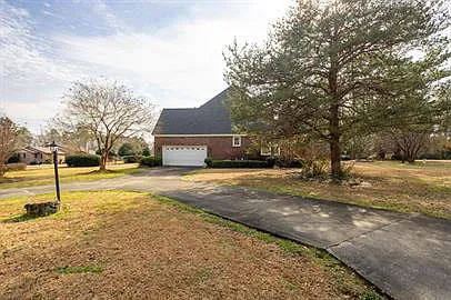 681 Marlborough Dr — Photo 7
