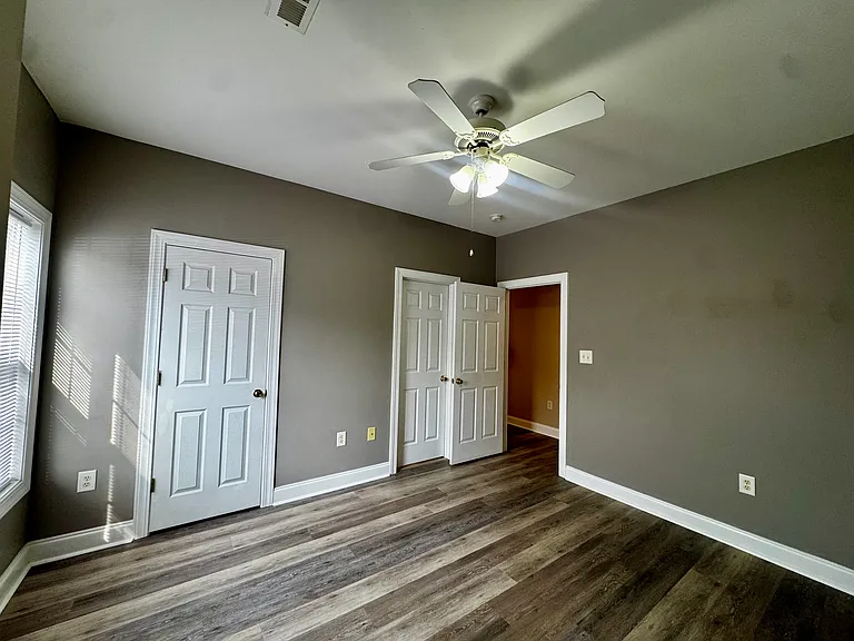 2037 Silvercrest Dr #B — Photo 14