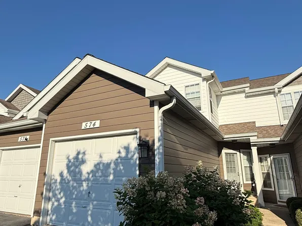 574 Woodcrest Dr, Mundelein, IL 60060