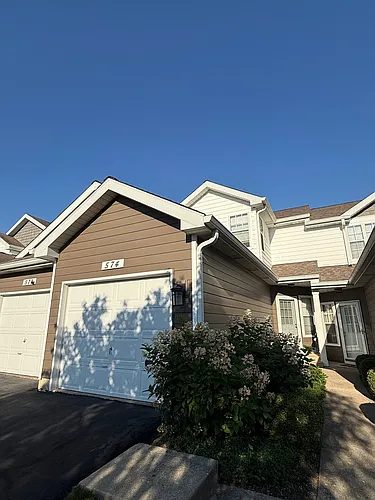 574 Woodcrest Dr Photo 1