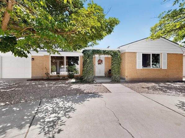 2814 Arizona St NE, Albuquerque, NM 87110