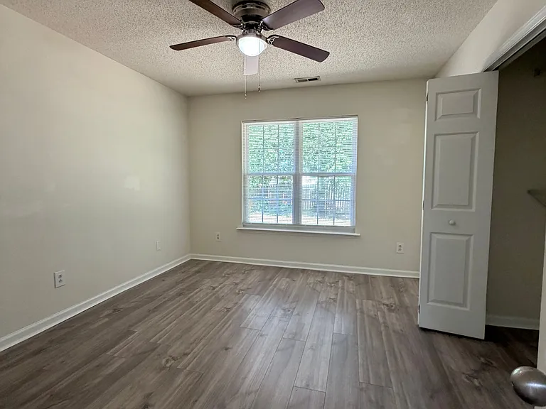 4832 Lighthouse Ct — Photo 32
