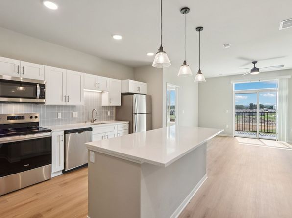2692 Botanical Dr #523