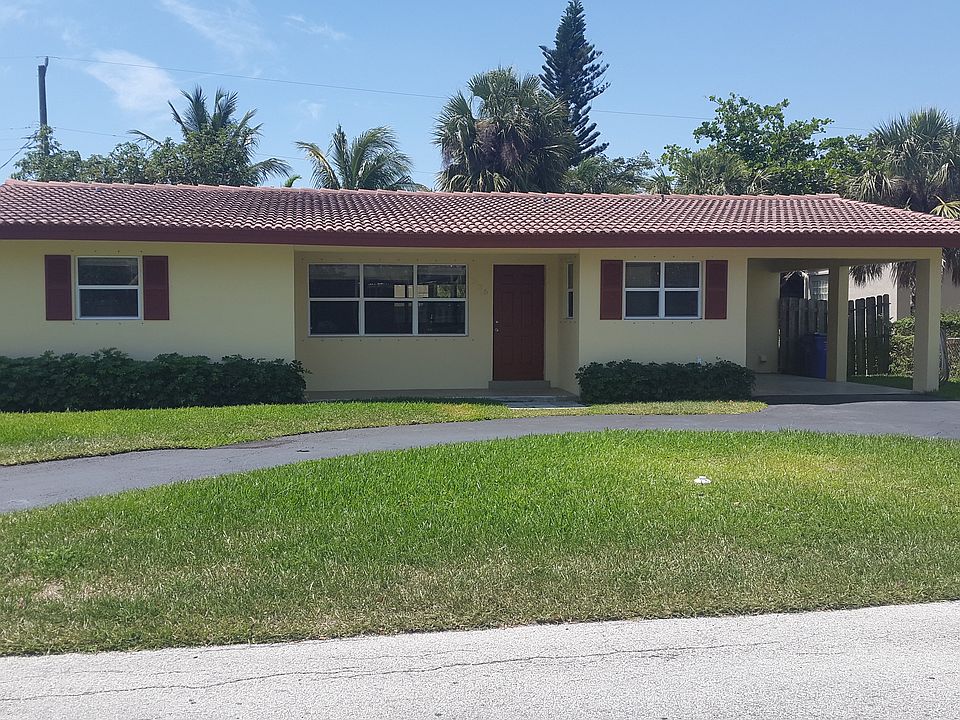 1st image of 836 NE 4th Ct