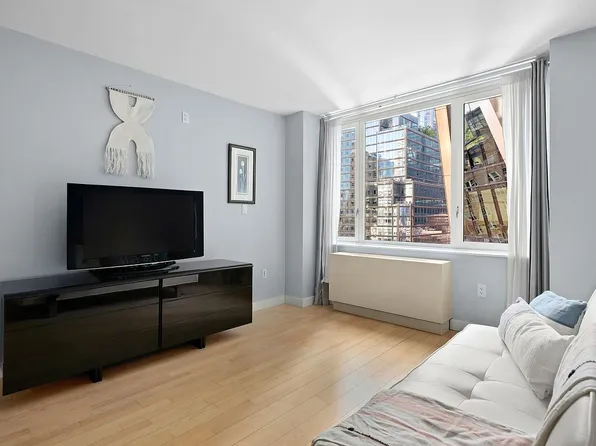 322 W 57th St APT 25K, New York, NY 10019