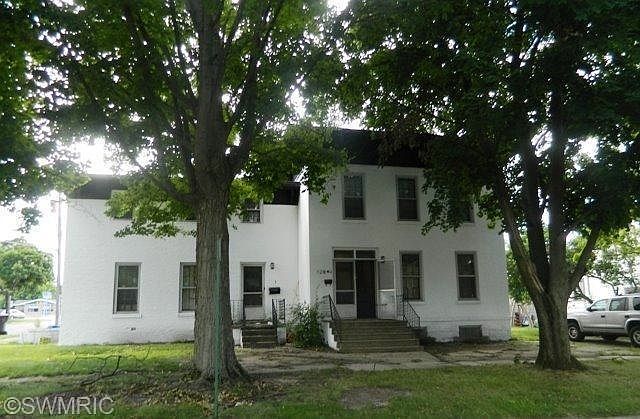 1st image of 920 Cedar St APT 3