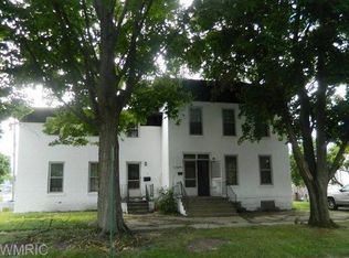 920 Cedar St APT 3, Niles, MI 49120