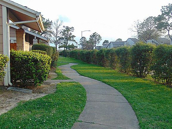 5th image of 12203 Sandpiper Dr #122