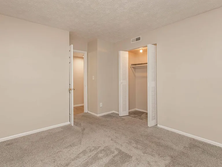 Oasis Club Apartments — Photo 54