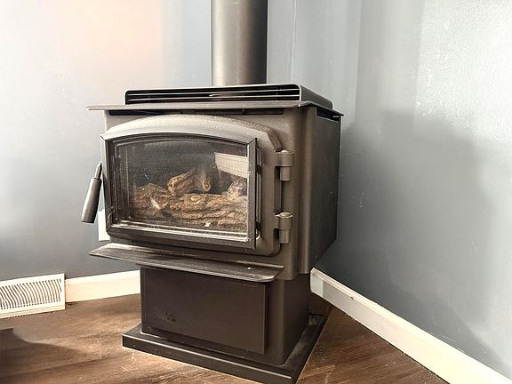 5th image of 16 Gonyea Rd