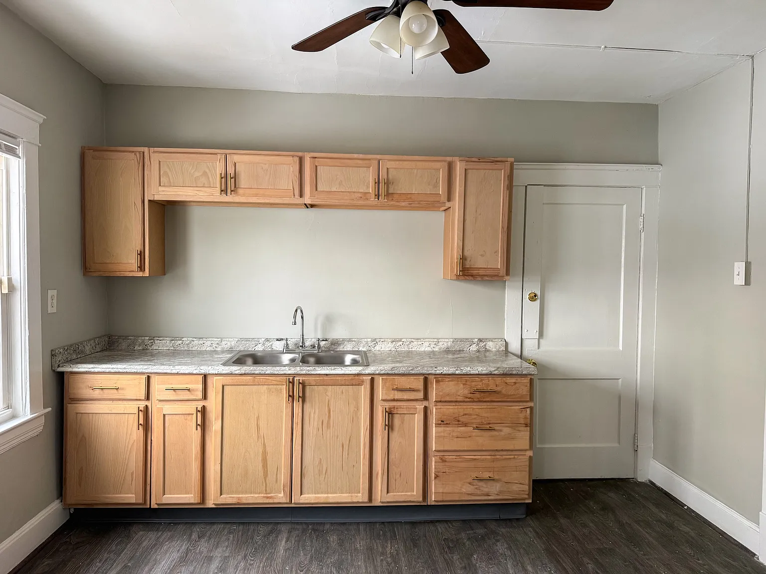 2 bed, 850 sqft, $800 — Photo 3