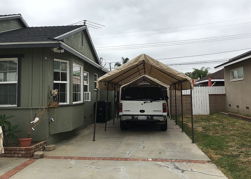 2nd image of 209 S Fernwood St